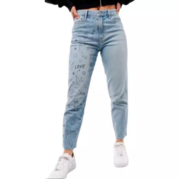 NWT Hollister Ultra High Rise Mom Jeans Women's Size 24 Unhemmed Blue Artsy Cat - Picture 1 of 16